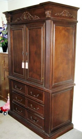 Maple Entertainment Armoire