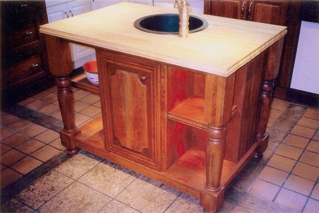 Small Kitchen Island – Cherry