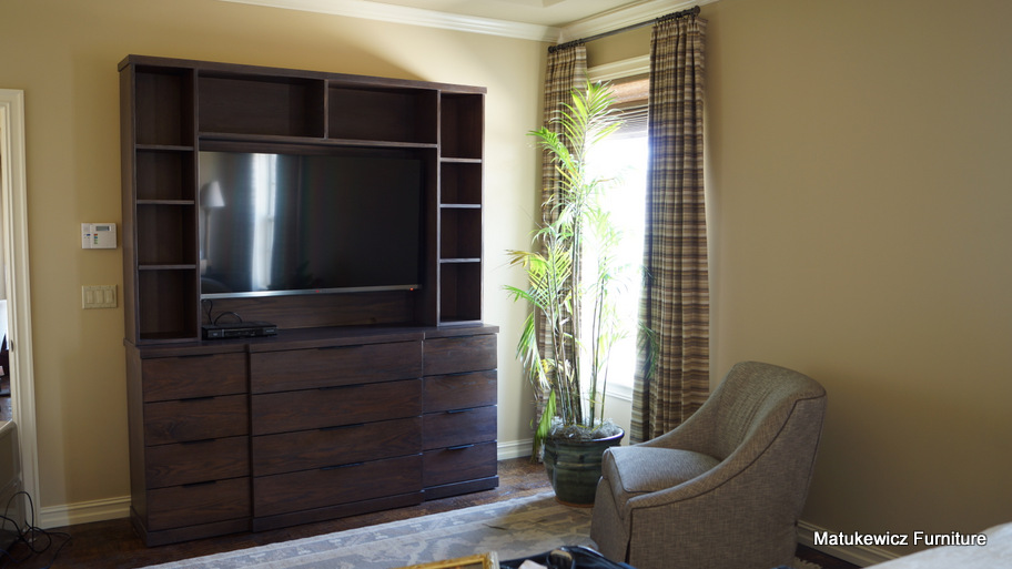 Glendale Television Lift Entertainment Center