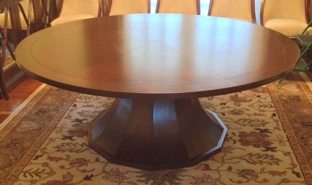 78″ Round Table